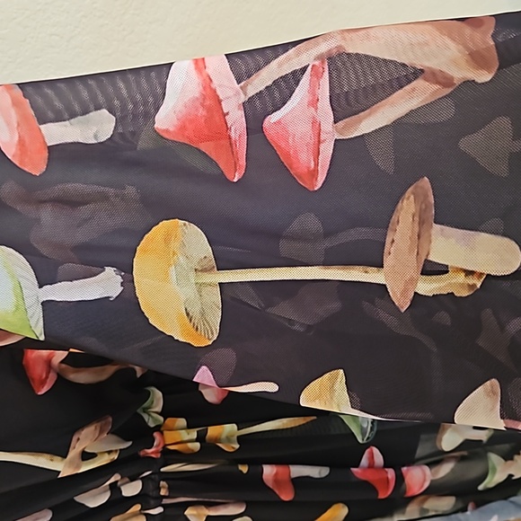 Colorful Mesh Mushroom CoverUp - Picture 3 of 6